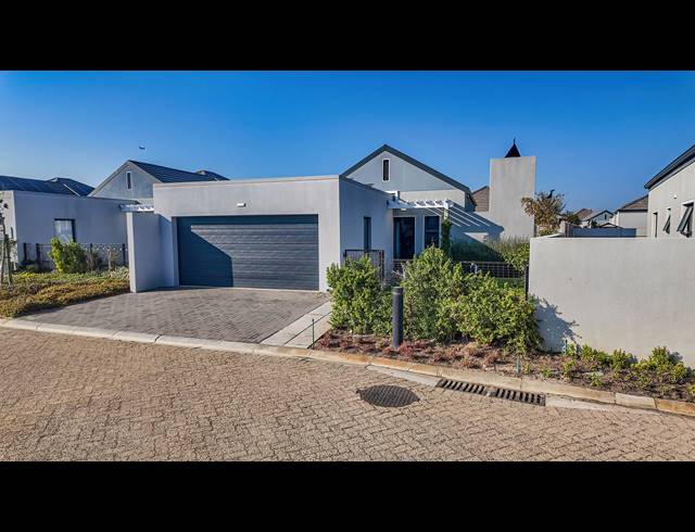 3 BEDROOM HOUSE FOR SALE IN BURGUNDY ESTATE